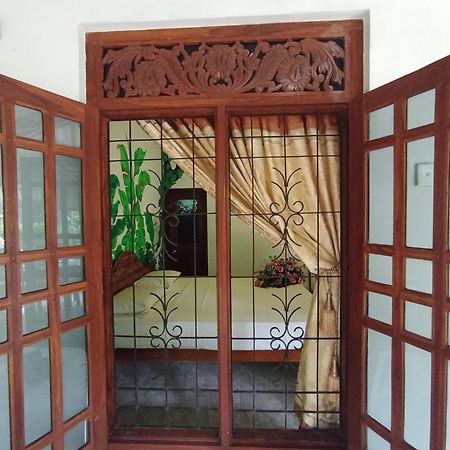 Keerthi Homestay Sigiriya Bagian luar foto