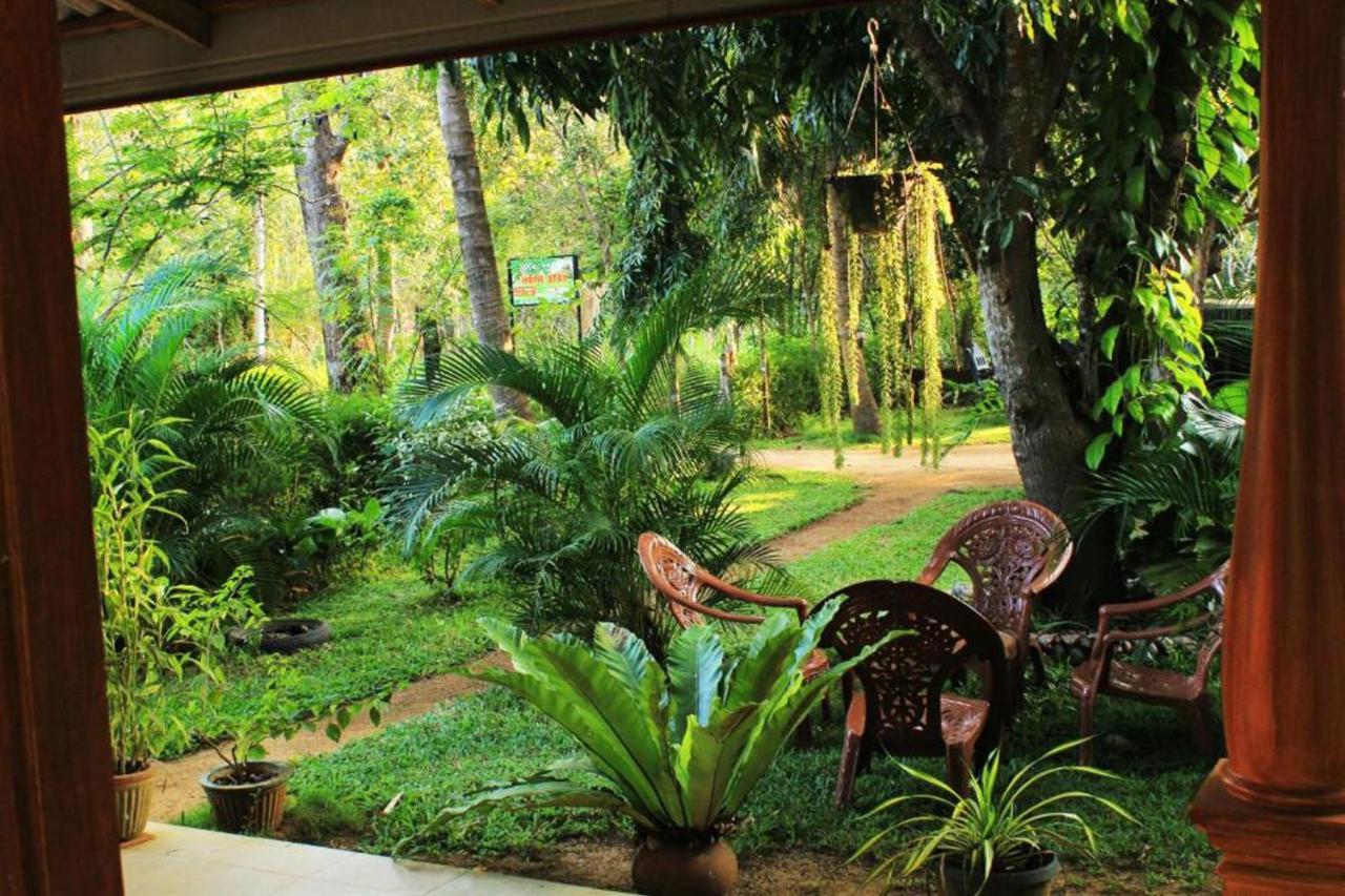 Keerthi Homestay Sigiriya Bagian luar foto